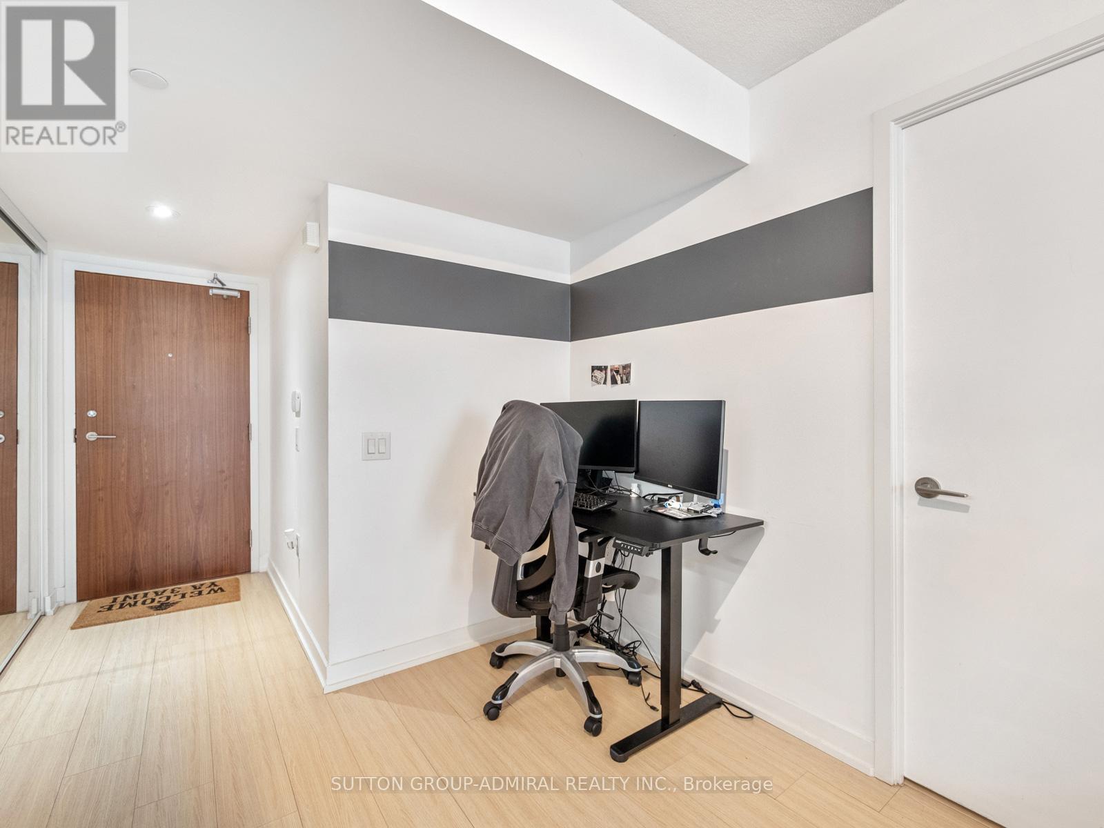 315 - 75 Queens Wharf Road, Toronto, Ontario  M5V 0J8 - Photo 10 - C12735134