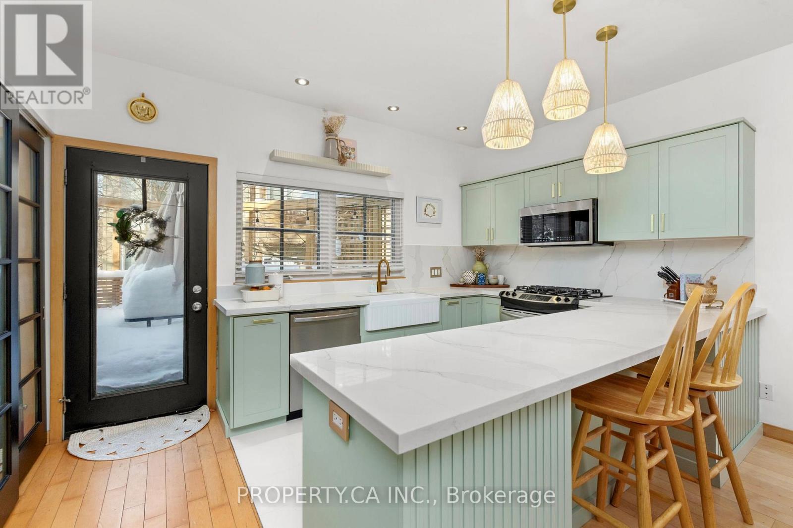 494 Kingston Road, Toronto, Ontario  M4L 1V3 - Photo 6 - E12734924