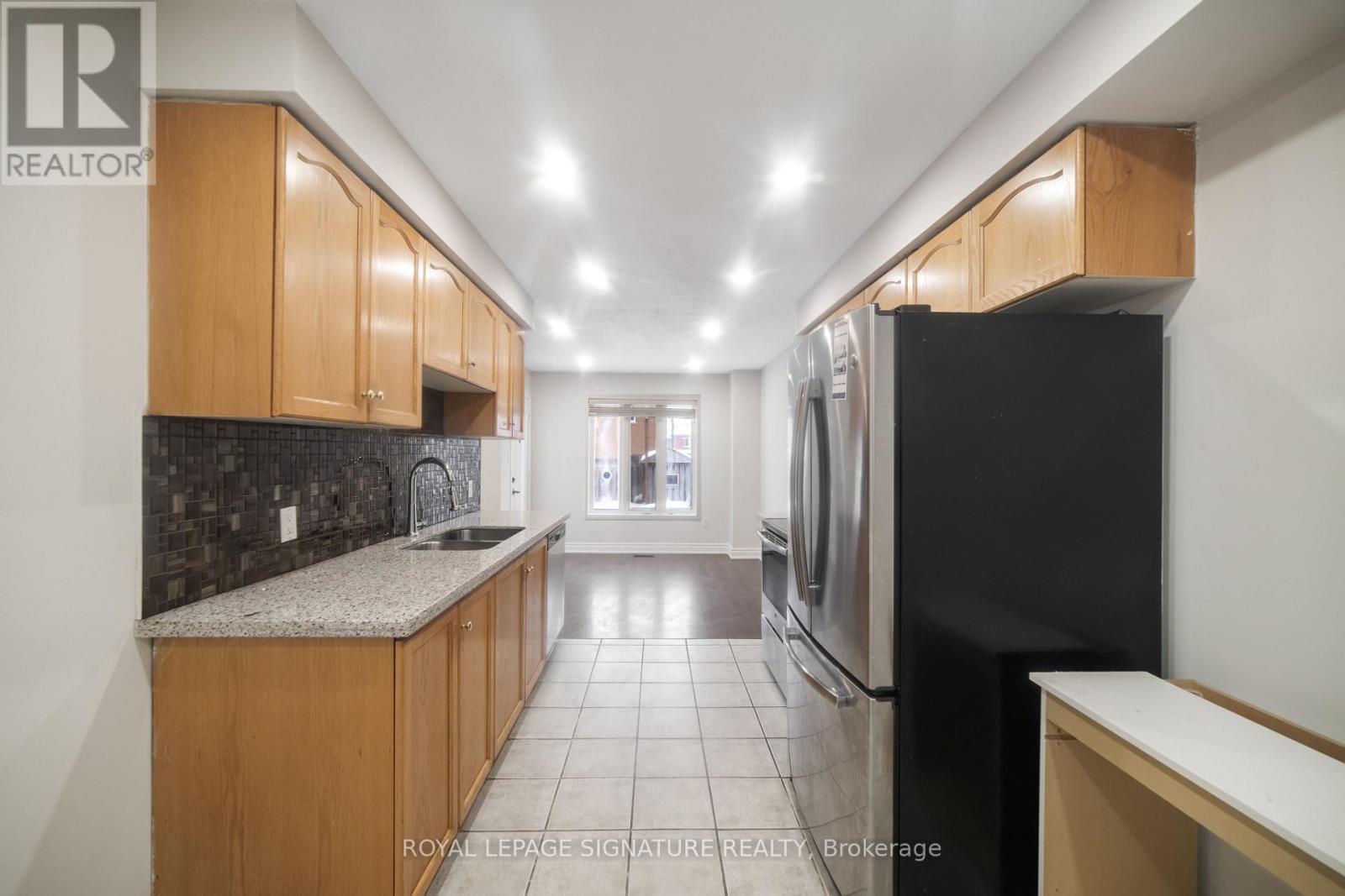 36 Eastport Drive, Toronto, Ontario  M1C 5C4 - Photo 11 - E12735092