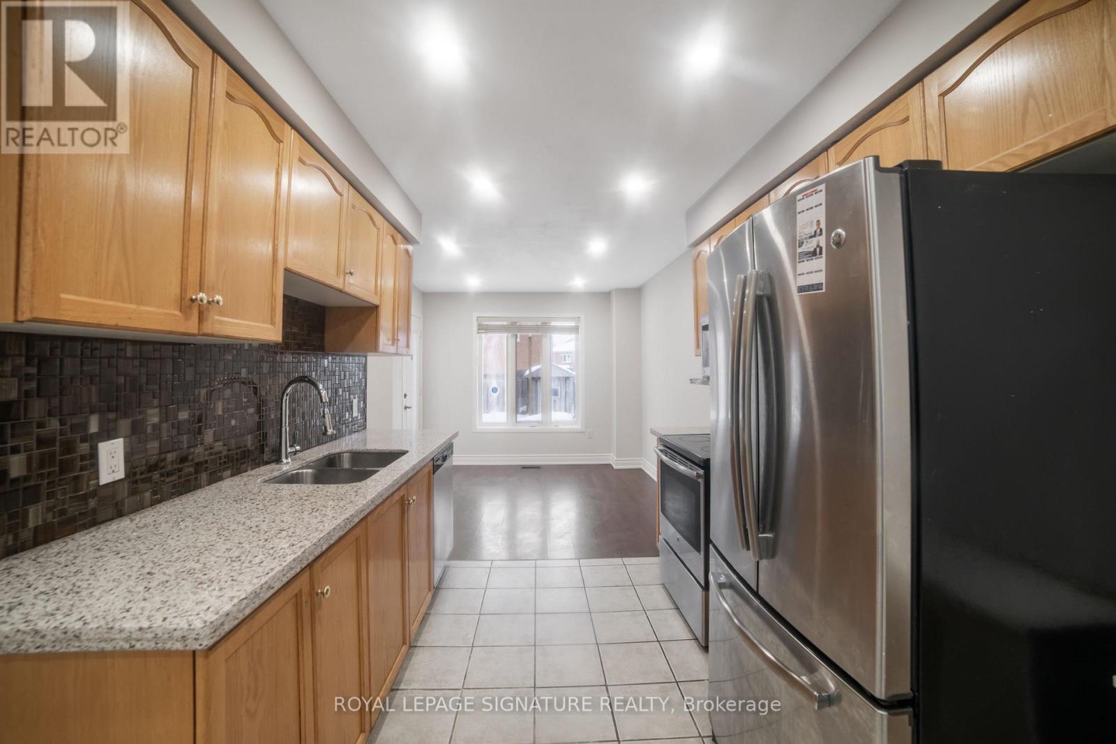 36 Eastport Drive, Toronto, Ontario  M1C 5C4 - Photo 12 - E12735092