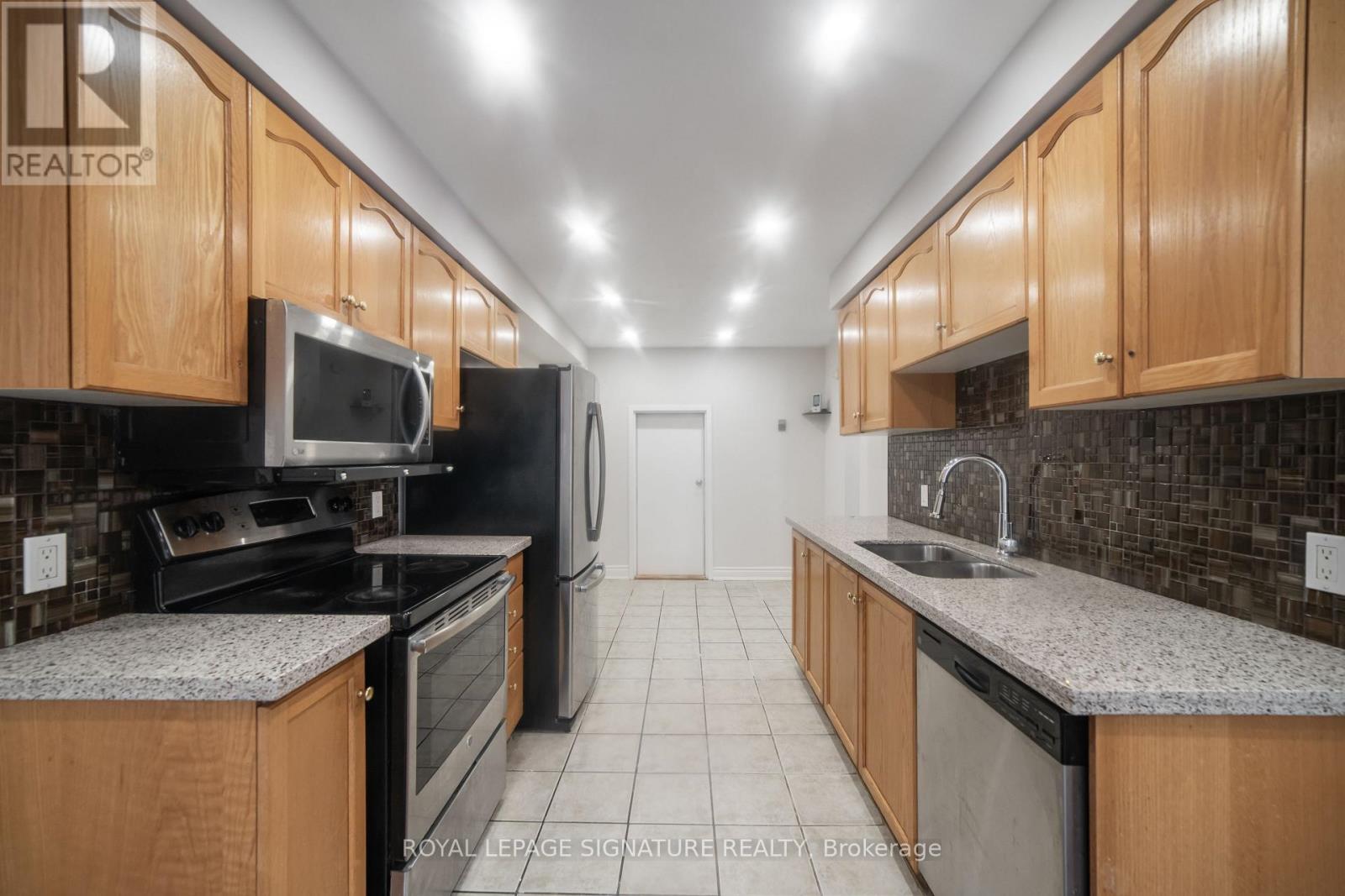 36 Eastport Drive, Toronto, Ontario  M1C 5C4 - Photo 13 - E12735092