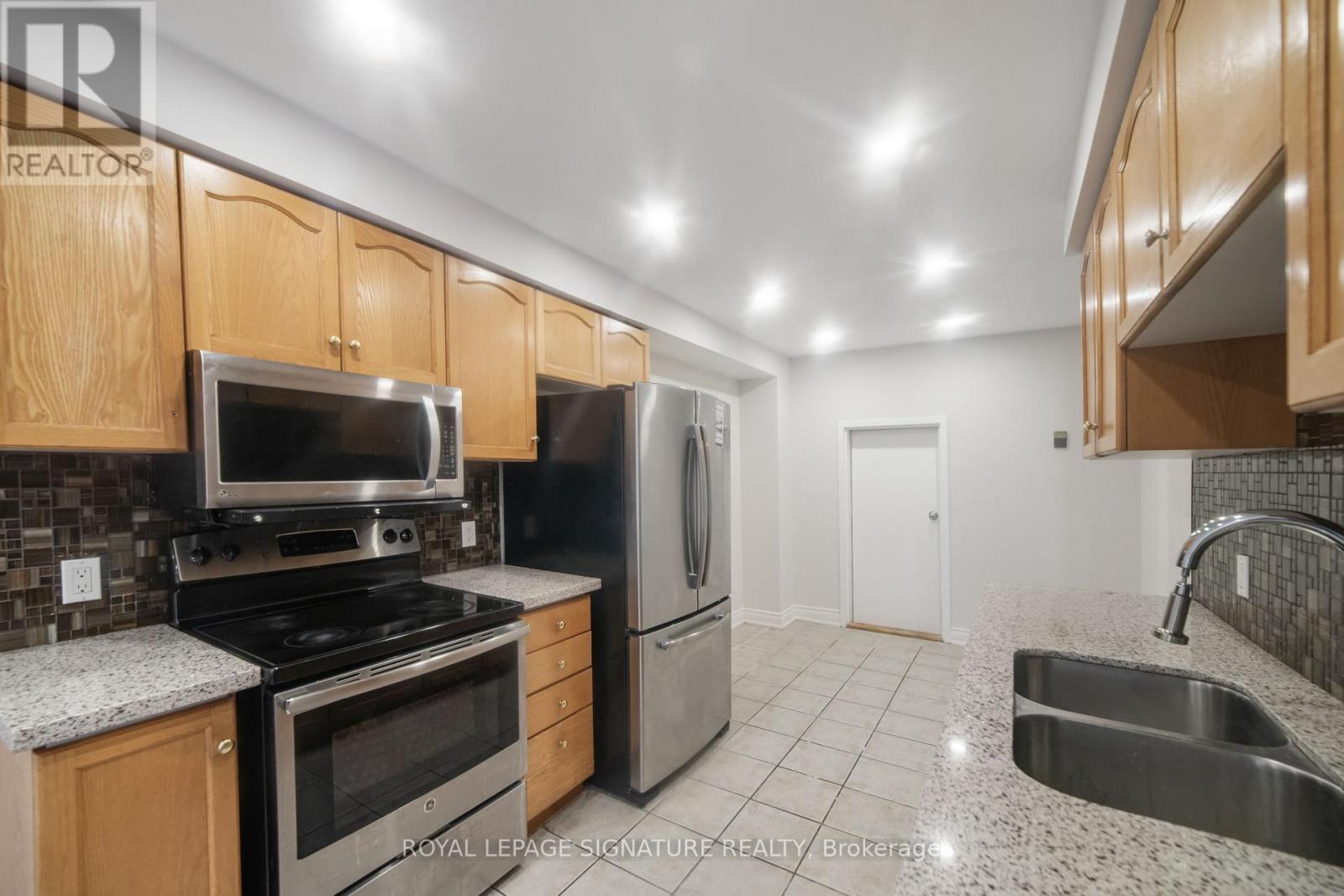 36 Eastport Drive, Toronto, Ontario  M1C 5C4 - Photo 15 - E12735092