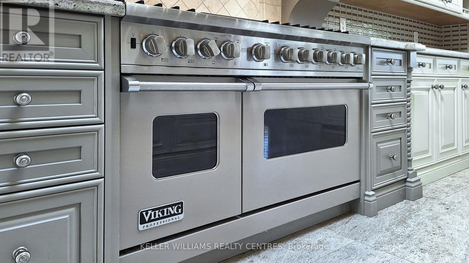 33 Maple Grove Avenue, Richmond Hill, Ontario  L4E 2V1 - Photo 18 - N12735016