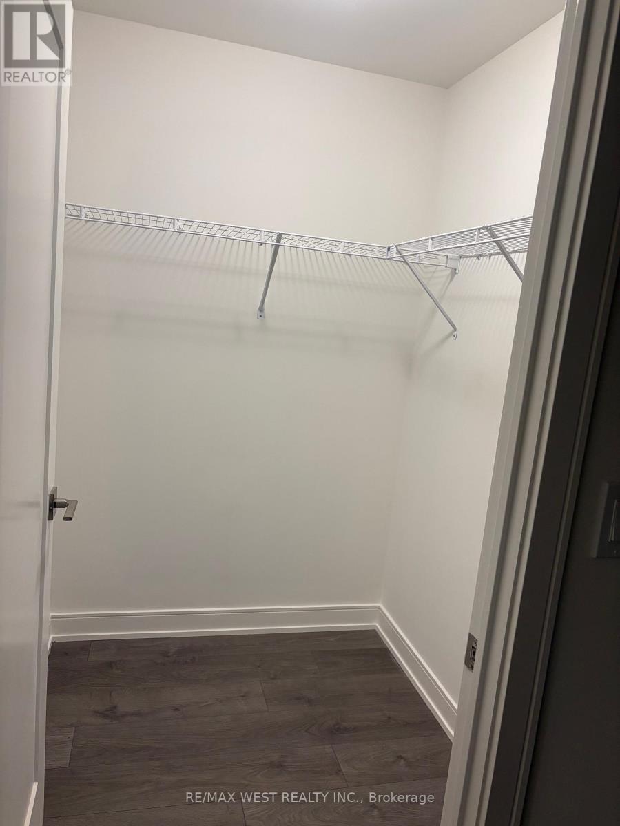 1204 - 705 Davis Drive, Newmarket, Ontario  L3Y 0J1 - Photo 6 - N12735062