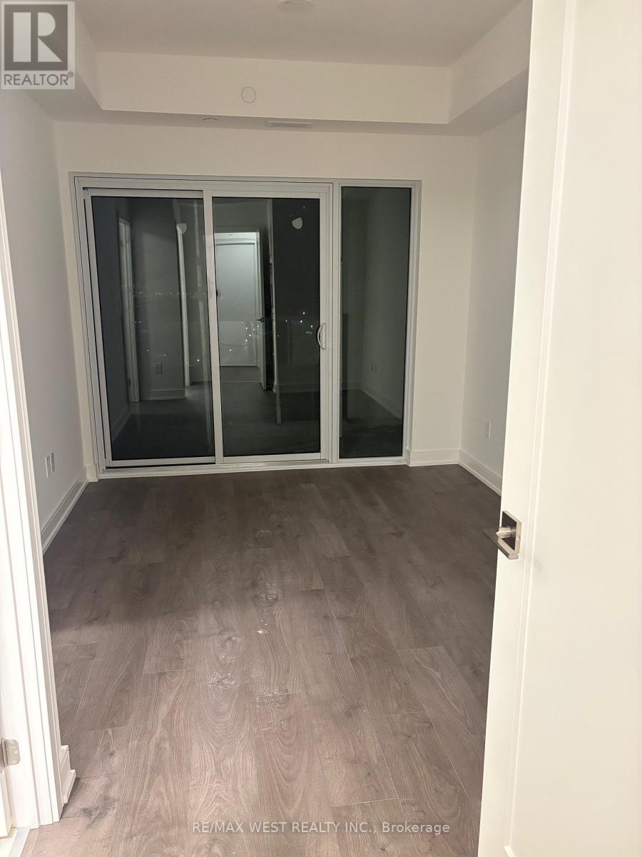 1204 - 705 Davis Drive, Newmarket, Ontario  L3Y 0J1 - Photo 7 - N12735062