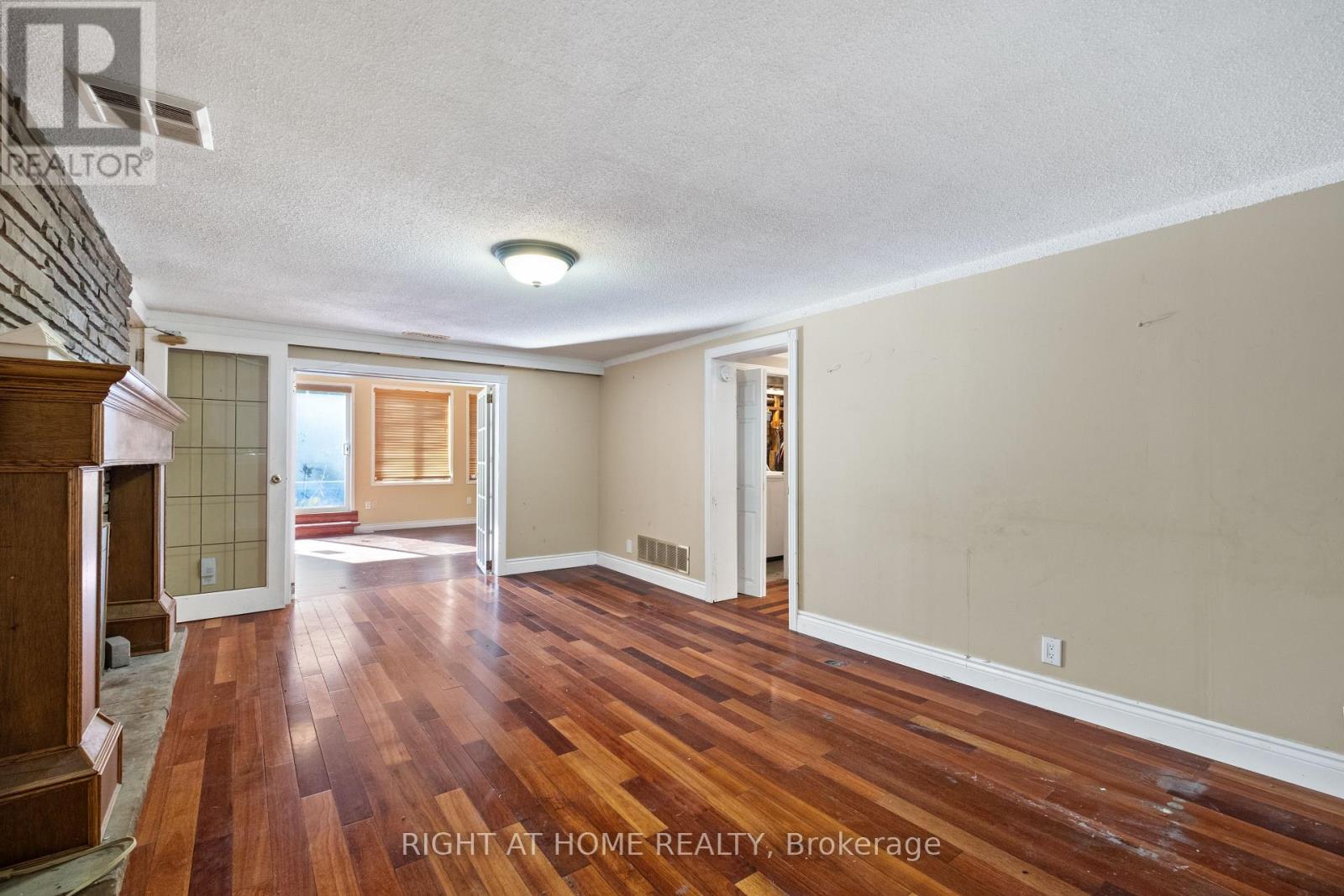 275 Miami Drive, Georgina, Ontario  L4P 2Z5 - Photo 20 - N12735088