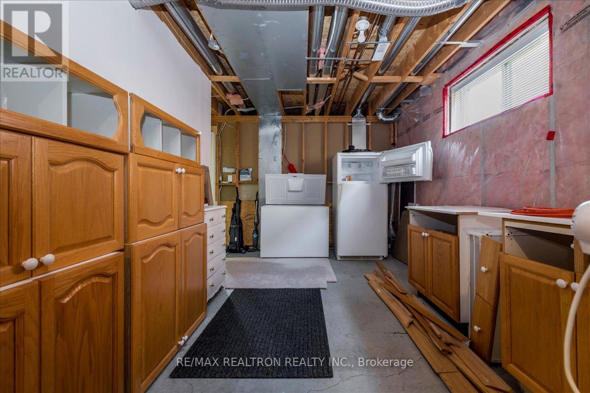 44 Columbia Road, Barrie, Ontario  L4N 8C6 - Photo 30 - S12735078