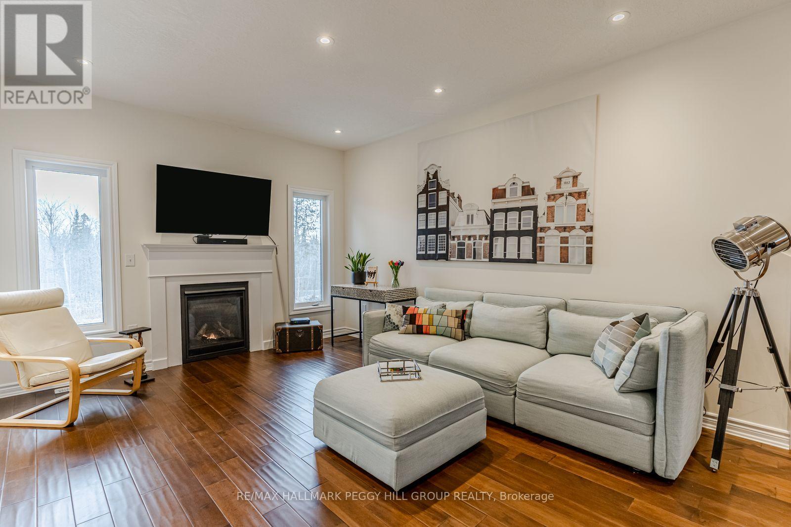 82 Diamond Valley Drive, Oro-Medonte, Ontario  L0L 2E0 - Photo 4 - S12735108