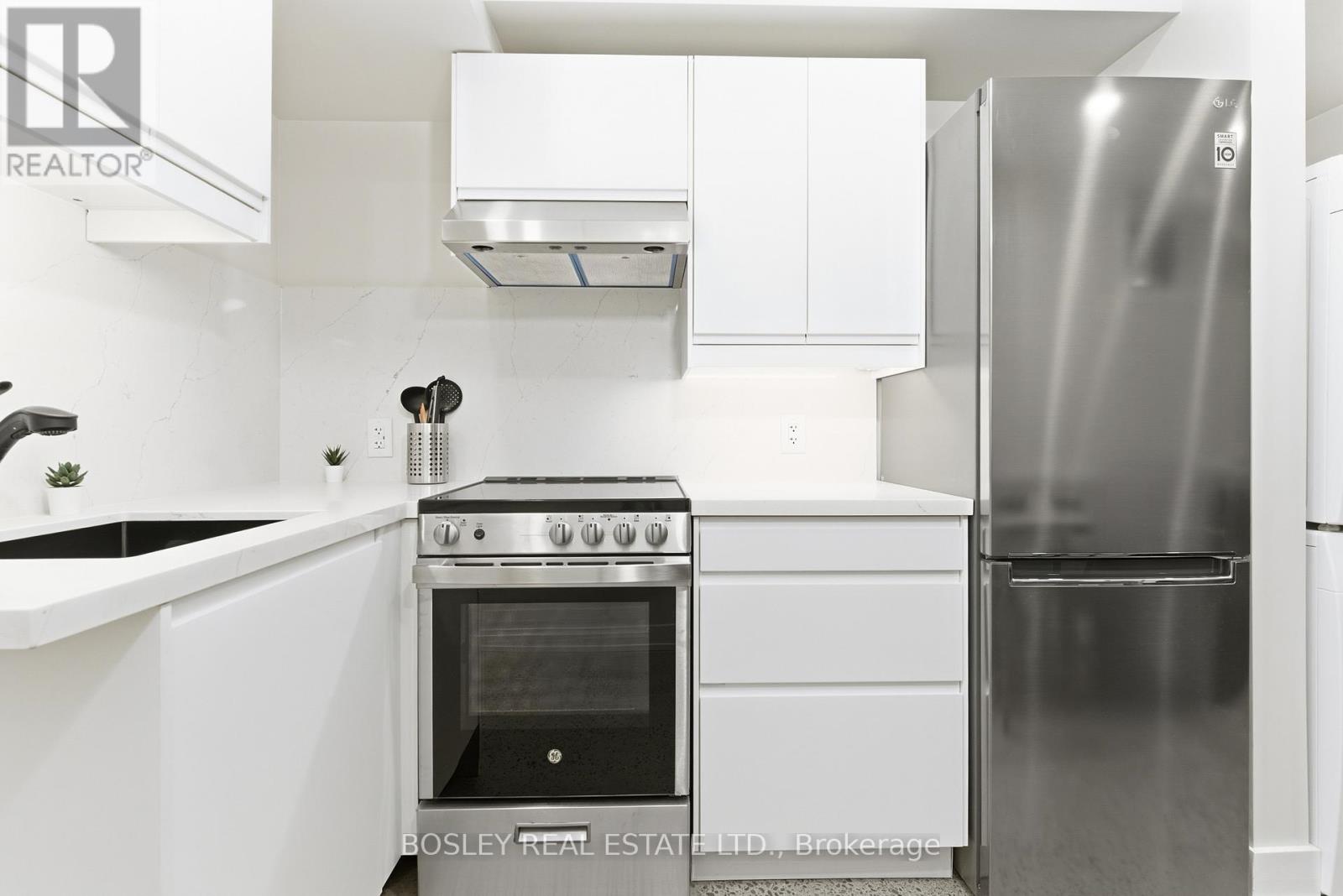 Unit # 2 - 686 Rhodes Avenue, Toronto, Ontario  M4J 4X6 - Photo 12 - E12734750