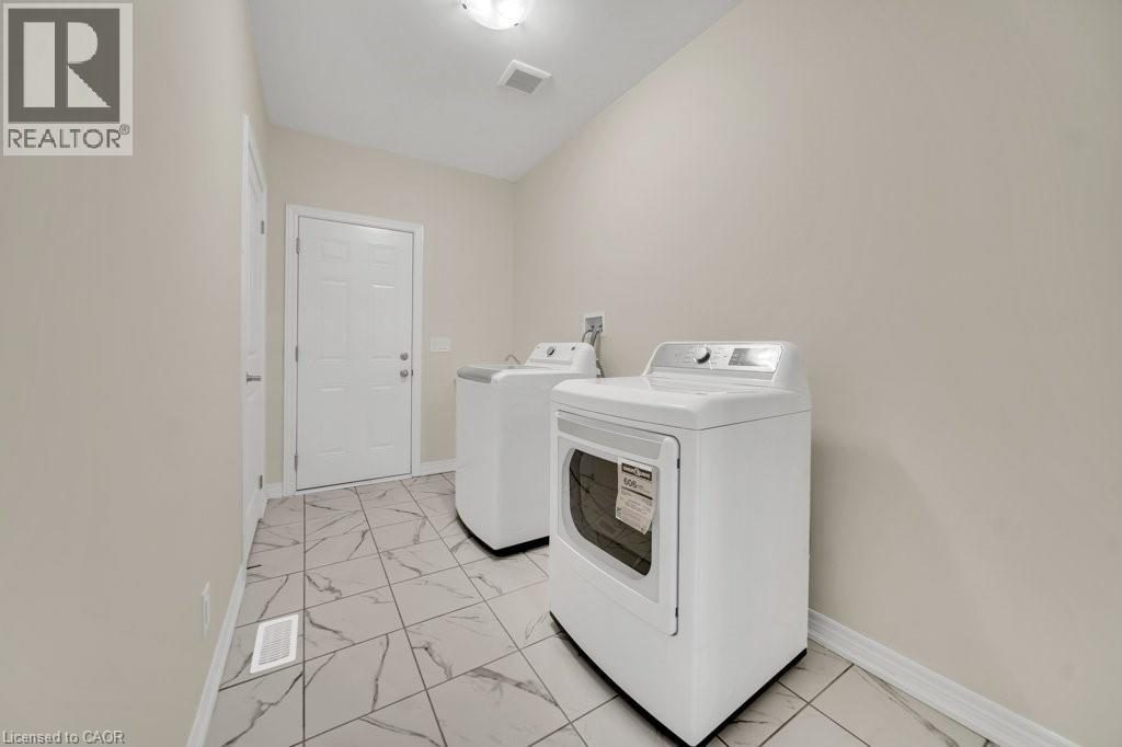 285 Broadacre Drive, Kitchener, Ontario  N2R 0S6 - Photo 18 - 40801354