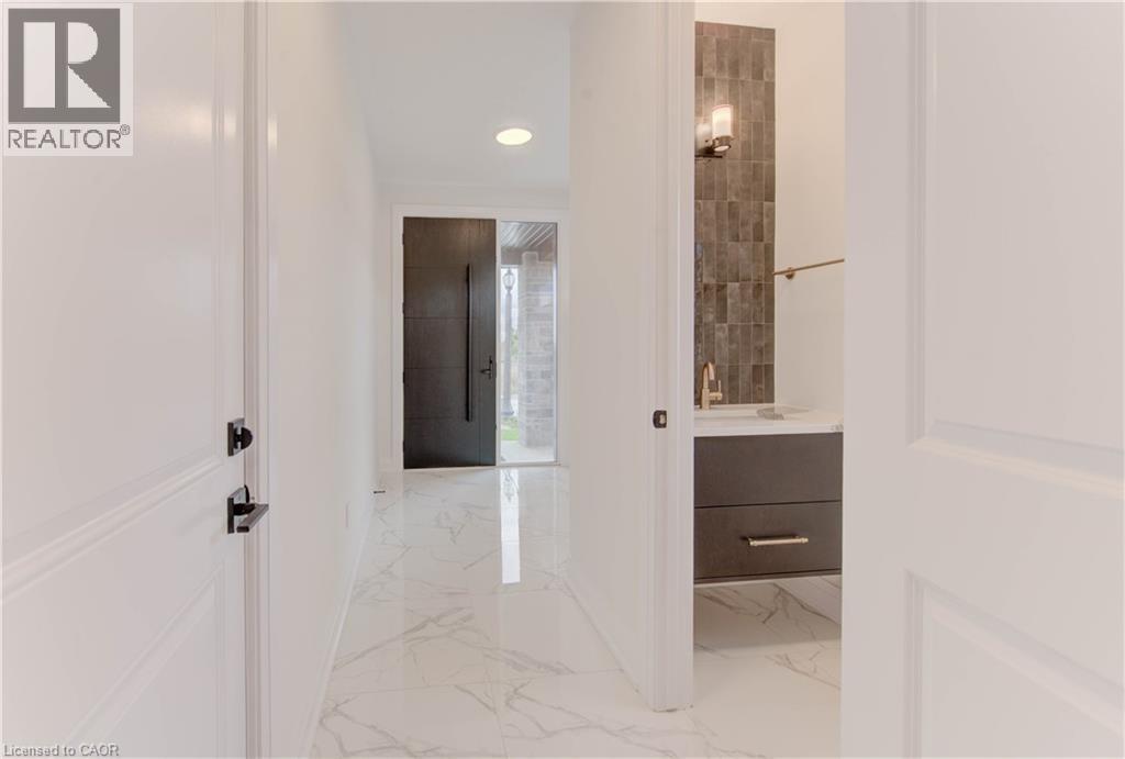 58 Jacob Detweiller Drive, Kitchener, Ontario  N2P 0K7 - Photo 5 - 40800826