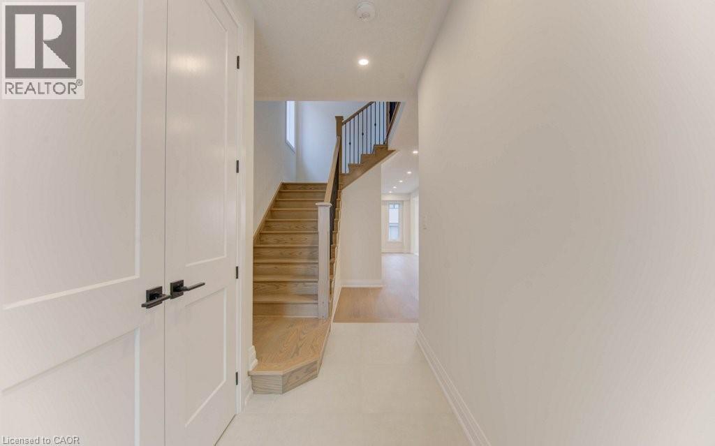 50 Jacob Detweiller Drive, Kitchener, Ontario  N2P 0L1 - Photo 4 - 40800820