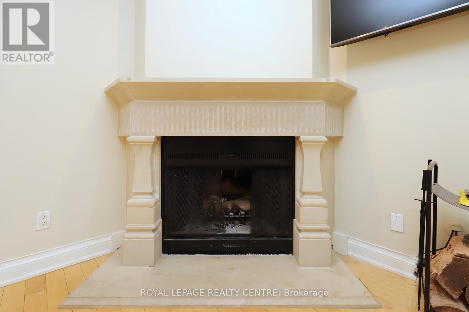 16 - 1021 Cedarglen Gate, Mississauga, Ontario  L5C 3A7 - Photo 22 - W12734876