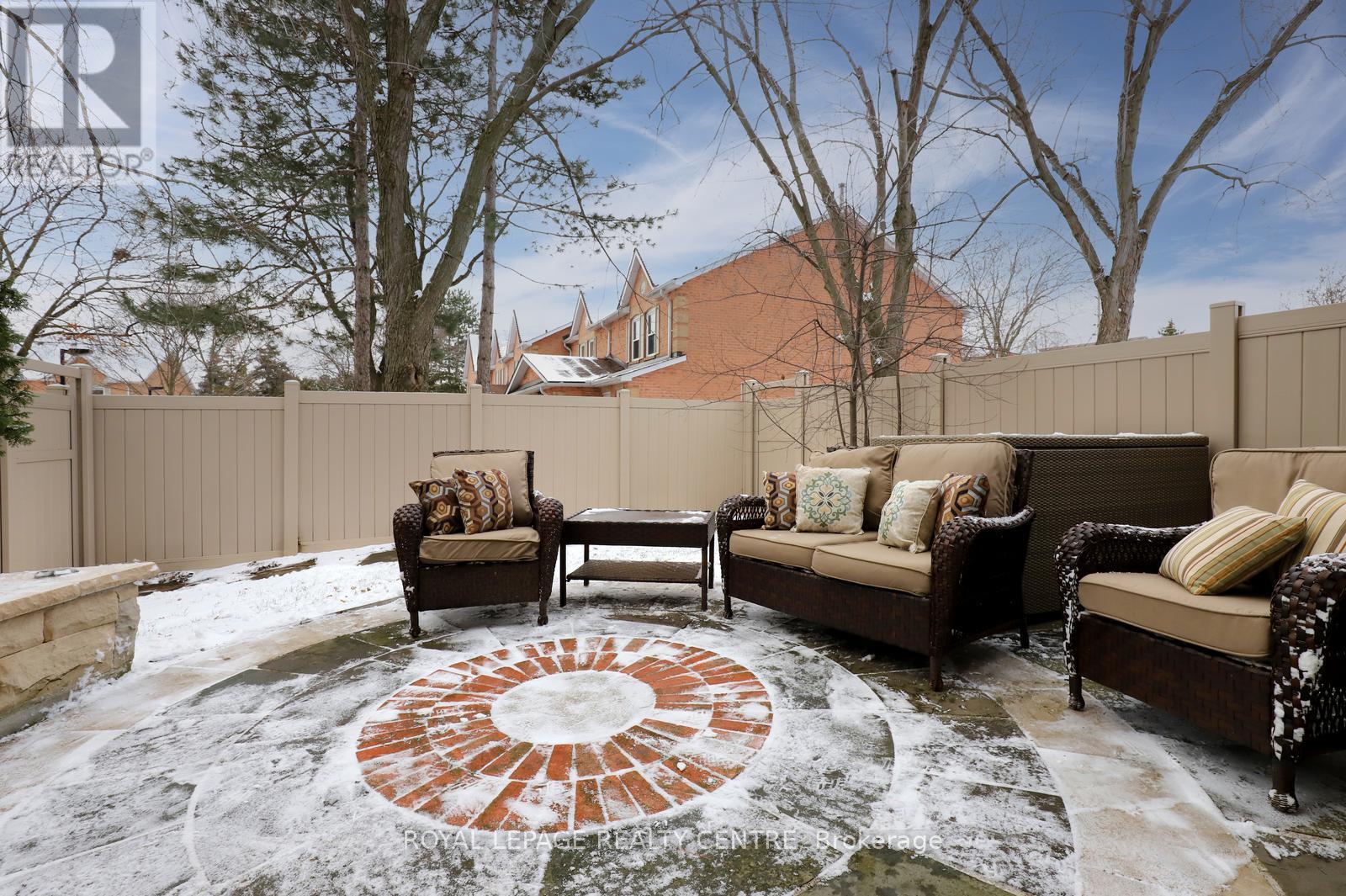 16 - 1021 Cedarglen Gate, Mississauga, Ontario  L5C 3A7 - Photo 47 - W12734876