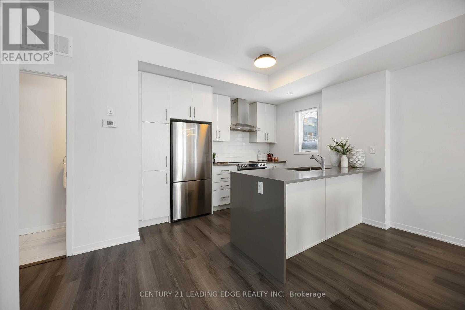 171 - 20 Lloyd Janes Lane, Toronto, Ontario  M8V 0J5 - Photo 5 - W12734880