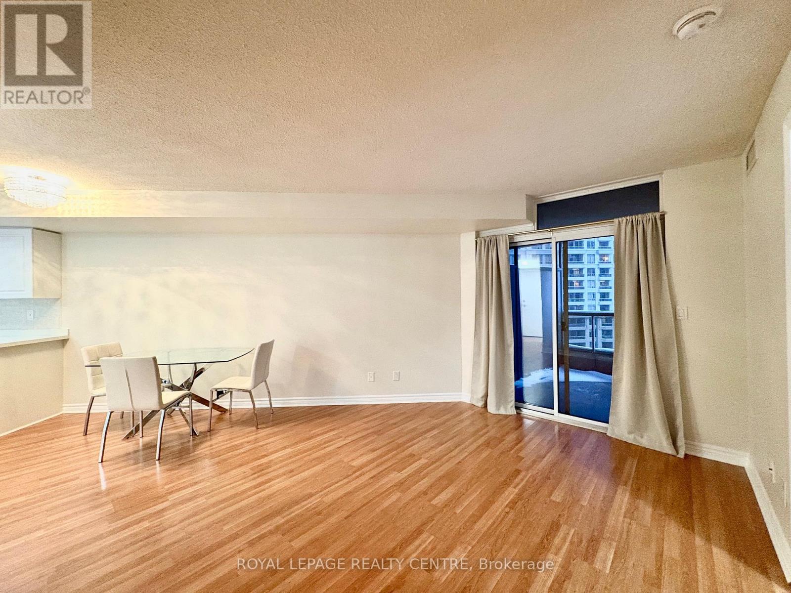 830 - 3888 Duke Of York Boulevard, Mississauga, Ontario  L5B 4P5 - Photo 10 - W12734898