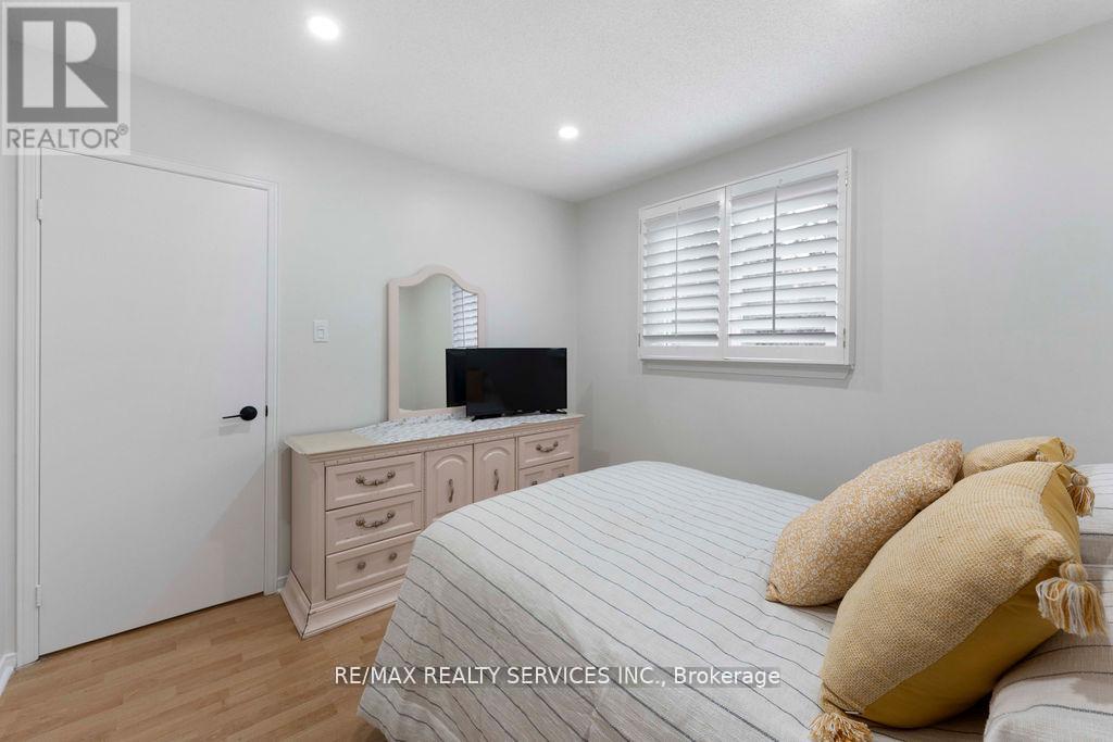 12 Nuttall Street, Brampton, Ontario  L6S 4W3 - Photo 23 - W12734932