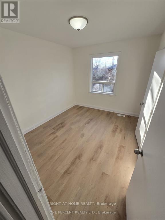 70 Bunnell Crescent, Toronto, Ontario  M3M 2C1 - Photo 13 - W12735036