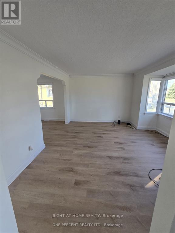 70 Bunnell Crescent, Toronto, Ontario  M3M 2C1 - Photo 20 - W12735036