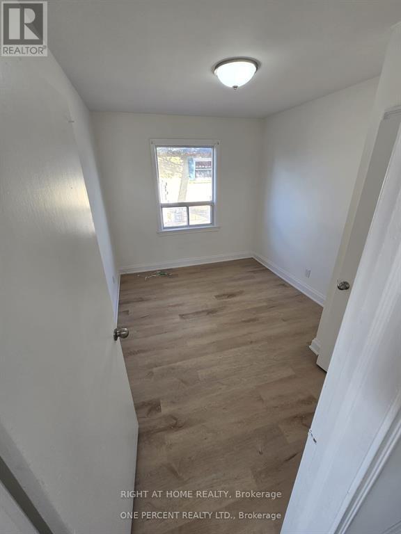 70 Bunnell Crescent, Toronto, Ontario  M3M 2C1 - Photo 21 - W12735036