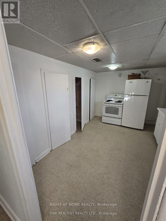 70 Bunnell Crescent, Toronto, Ontario  M3M 2C1 - Photo 7 - W12735036