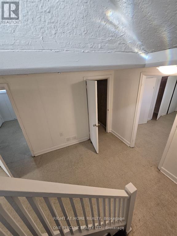 70 Bunnell Crescent, Toronto, Ontario  M3M 2C1 - Photo 9 - W12735036