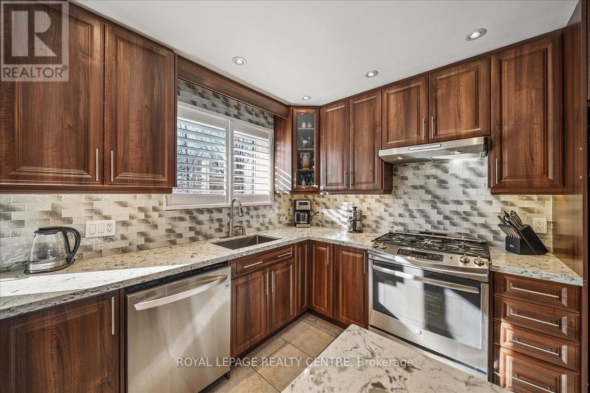 21 Pylon Place, Toronto, Ontario  M9W 2P3 - Photo 19 - W12735046