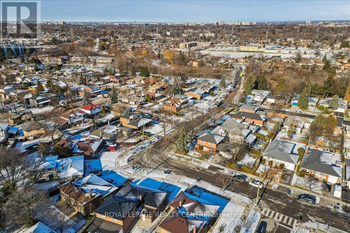 21 Pylon Place, Toronto, Ontario  M9W 2P3 - Photo 50 - W12735046