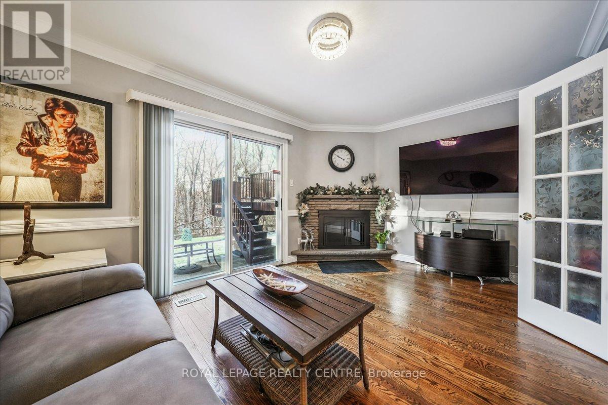 21 Pylon Place, Toronto, Ontario  M9W 2P3 - Photo 8 - W12735046