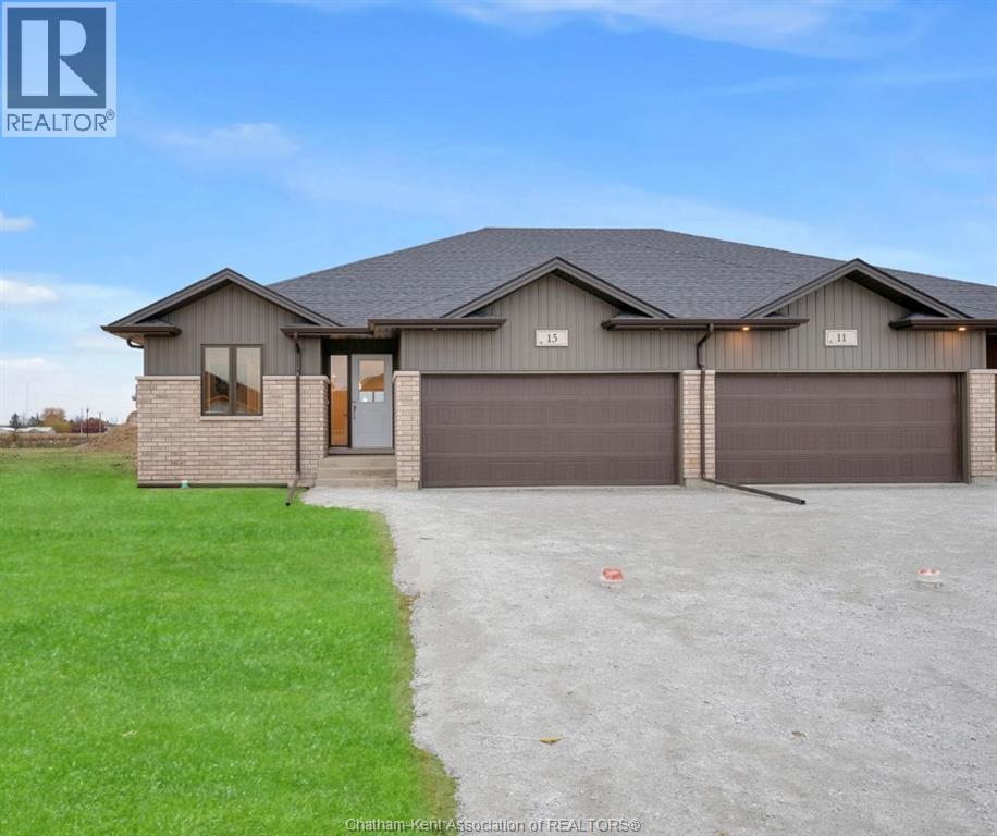 MLS# 26002019: 23 Cornerstone PLACE, Chatham, Canada