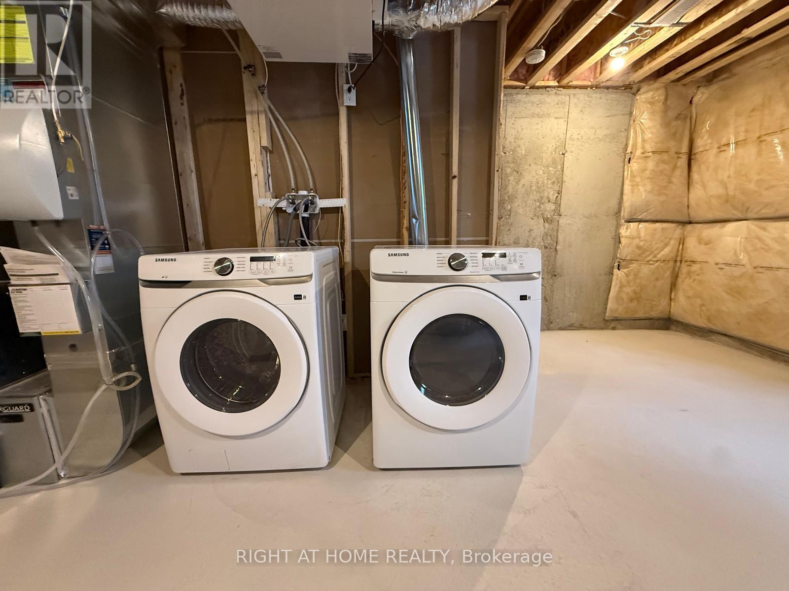 40 Kingbird Common, Cambridge, Ontario  N1R 5S2 - Photo 3 - X12734890