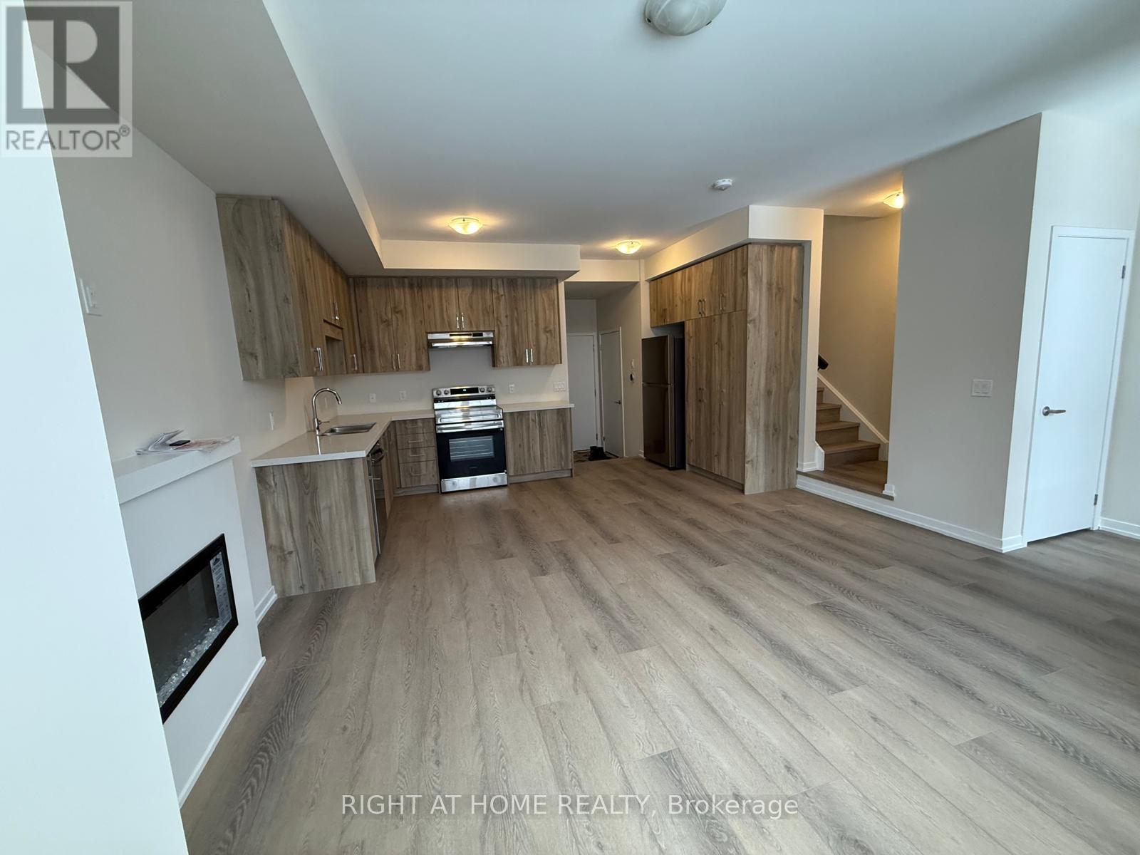 40 Kingbird Common, Cambridge, Ontario  N1R 5S2 - Photo 5 - X12734890