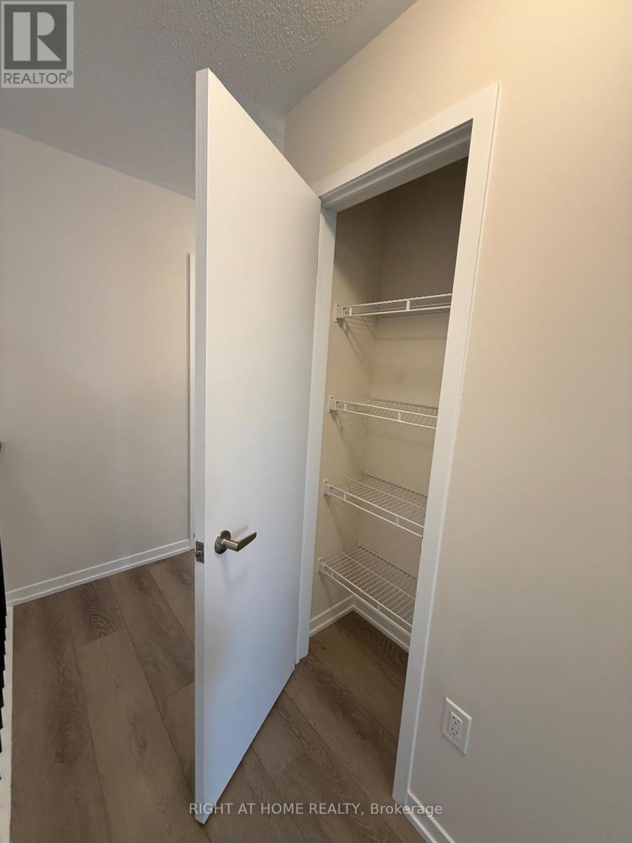 40 Kingbird Common, Cambridge, Ontario  N1R 5S2 - Photo 7 - X12734890