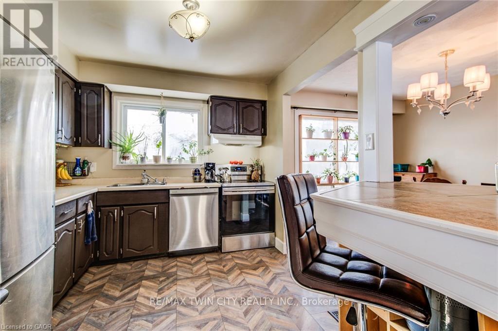 71 Shadeland Crescent, Kitchener, Ontario  N2M 2J1 - Photo 16 - X12734966