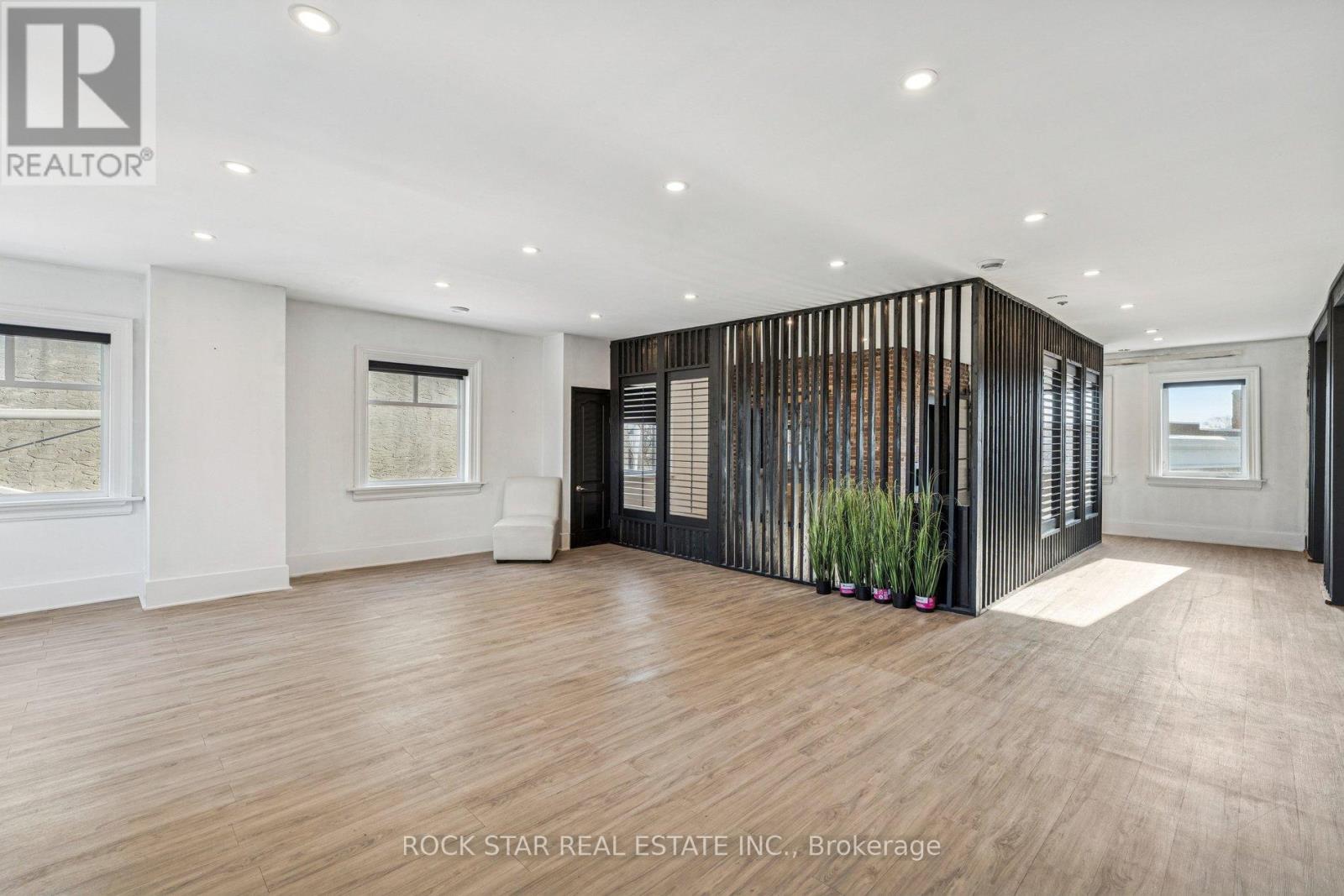 194-196 St. Paul Street, St. Catharines, Ontario  L2R 3M2 - Photo 12 - X12735018