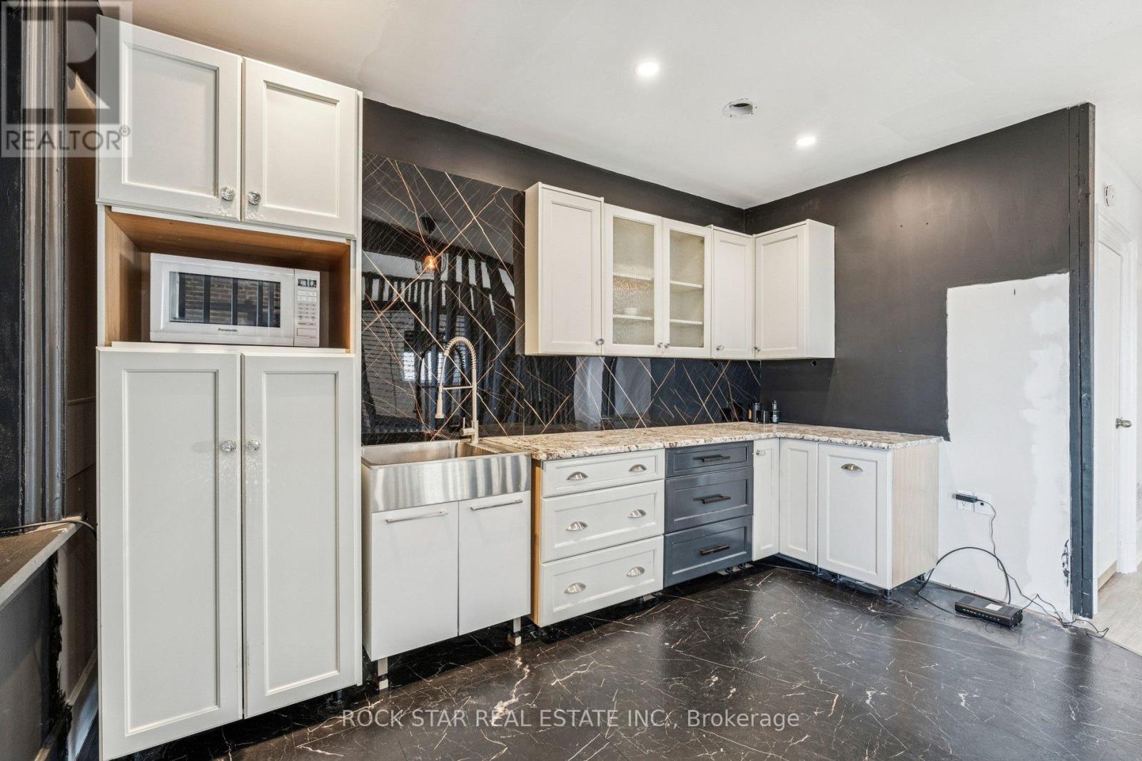 194-196 St. Paul Street, St. Catharines, Ontario  L2R 3M2 - Photo 15 - X12735018