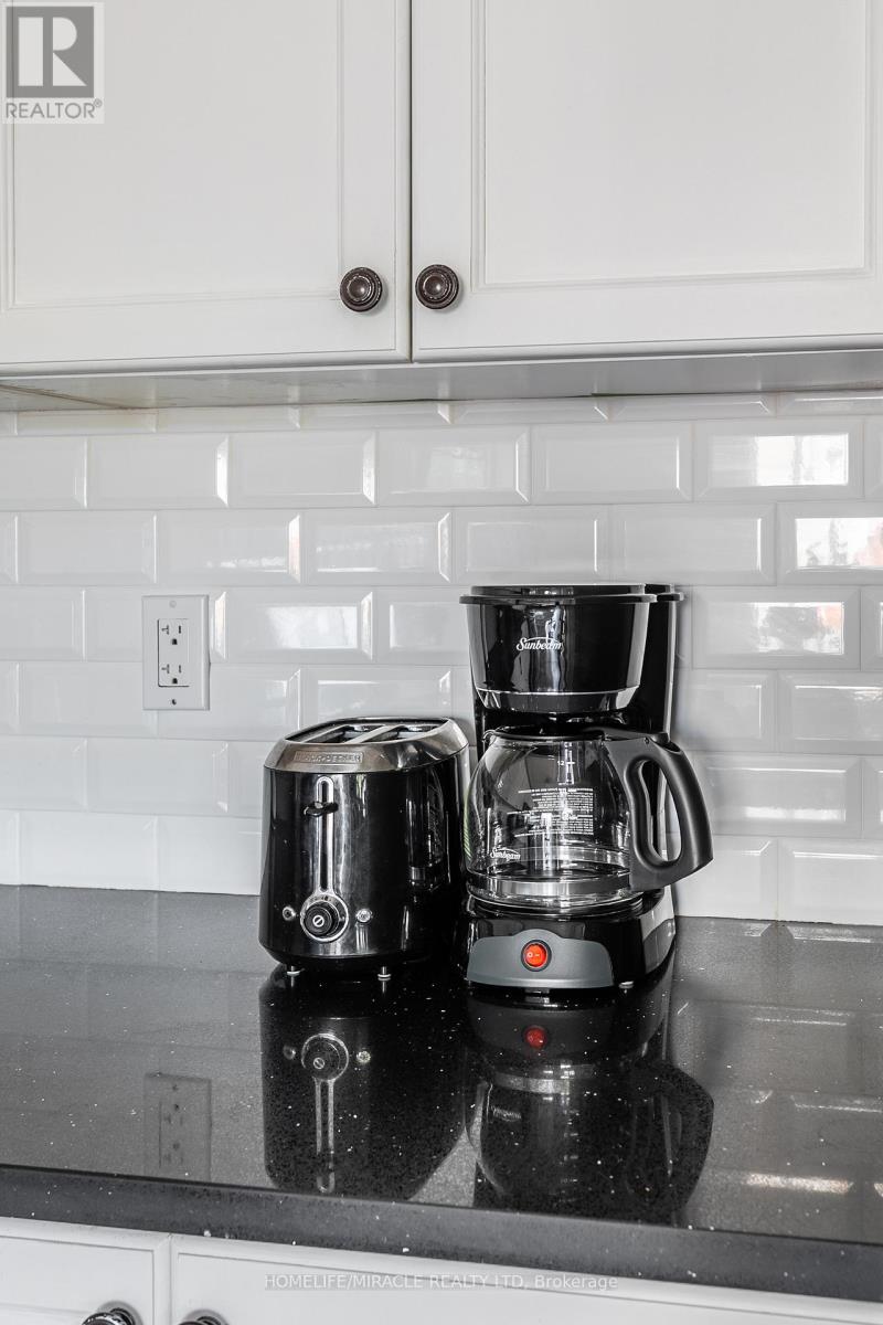 51 Palacebeach Trail, Hamilton, Ontario  L8E 0B9 - Photo 25 - X12735026