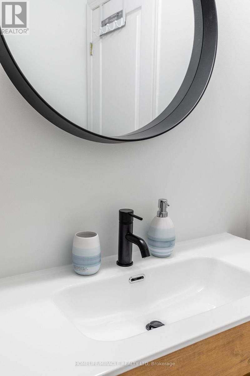 51 Palacebeach Trail, Hamilton, Ontario  L8E 0B9 - Photo 35 - X12735026