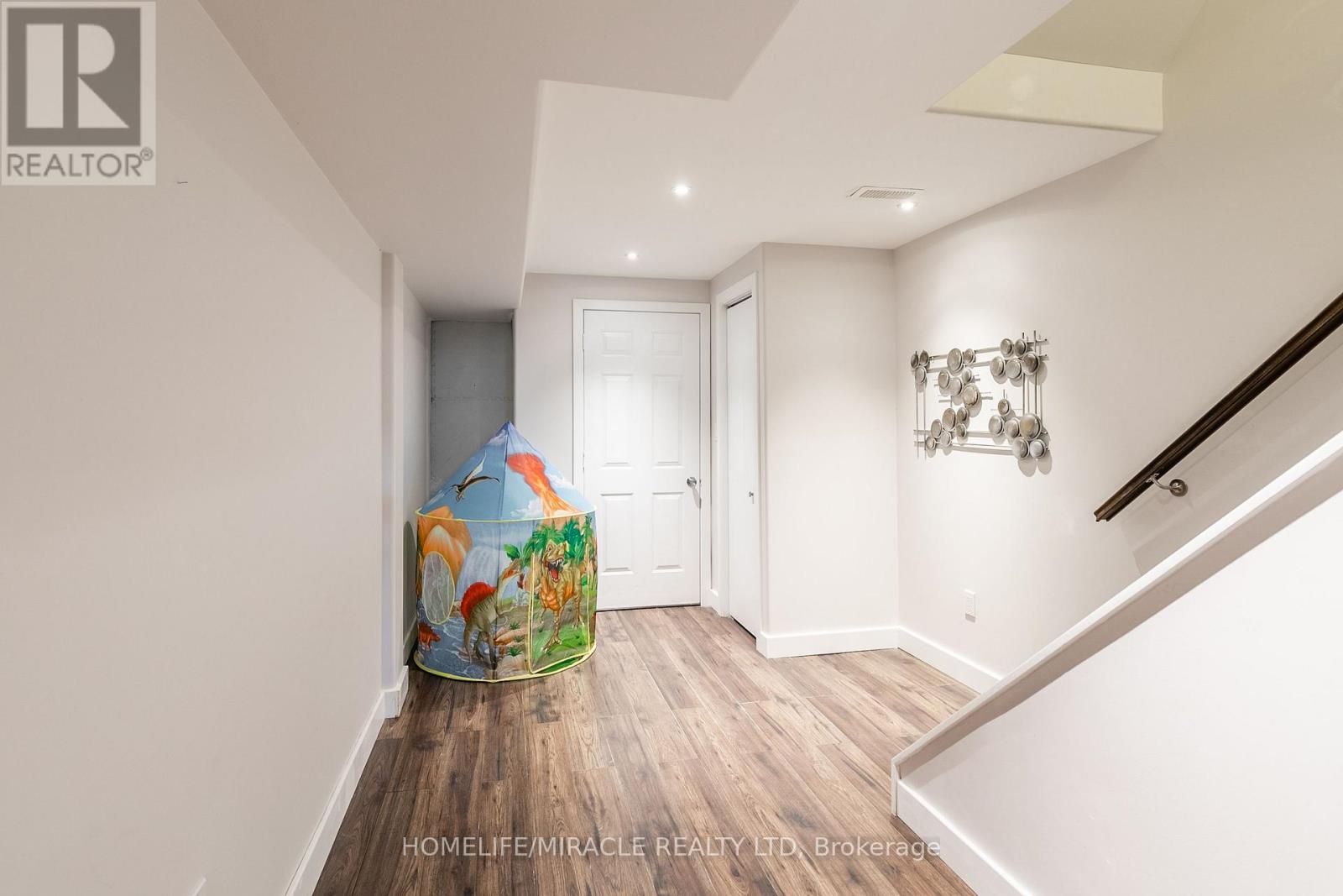 51 Palacebeach Trail, Hamilton, Ontario  L8E 0B9 - Photo 37 - X12735026