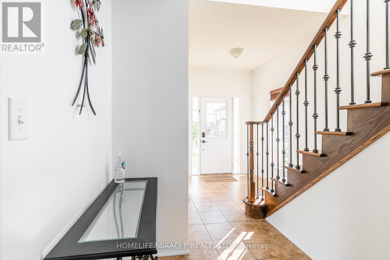 51 Palacebeach Trail, Hamilton, Ontario  L8E 0B9 - Photo 8 - X12735026