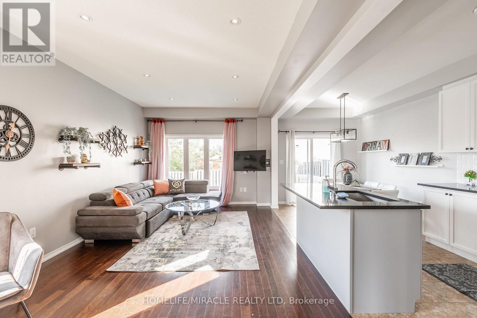 51 Palacebeach Trail, Hamilton, Ontario  L8E 0B9 - Photo 9 - X12735026