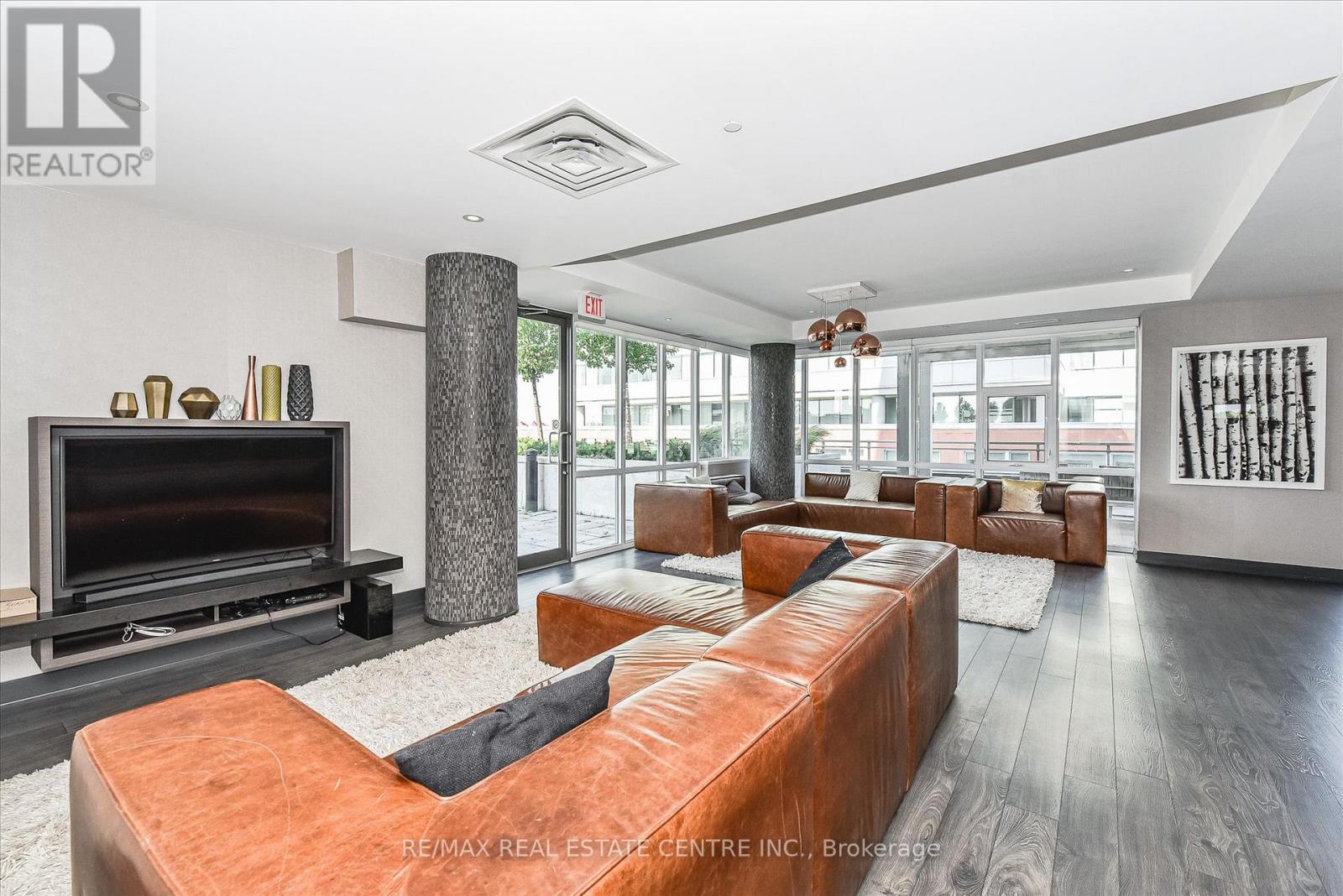 213 - 85 Duke Street W, Kitchener, Ontario  N2H 0B7 - Photo 27 - X12735068