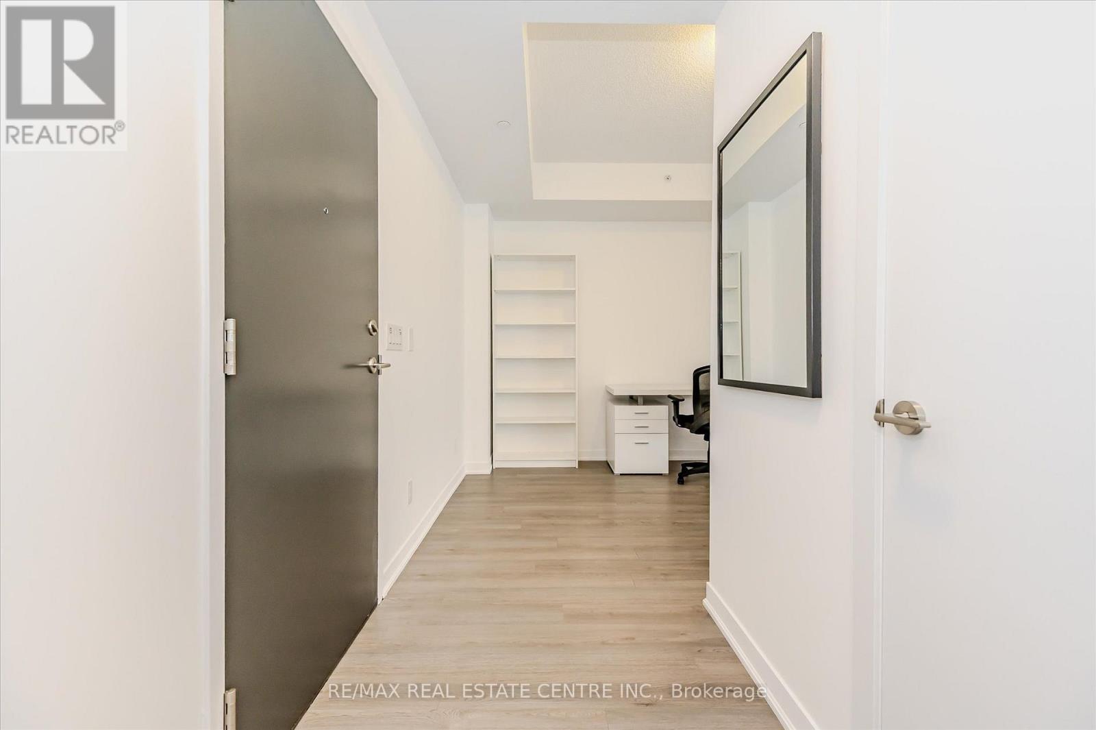 213 - 85 Duke Street W, Kitchener, Ontario  N2H 0B7 - Photo 6 - X12735068