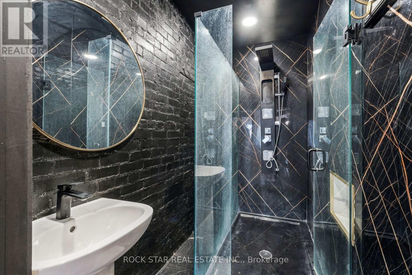 194-196 St. Paul Street, St. Catharines, Ontario  L2R 3M2 - Photo 22 - X12735136