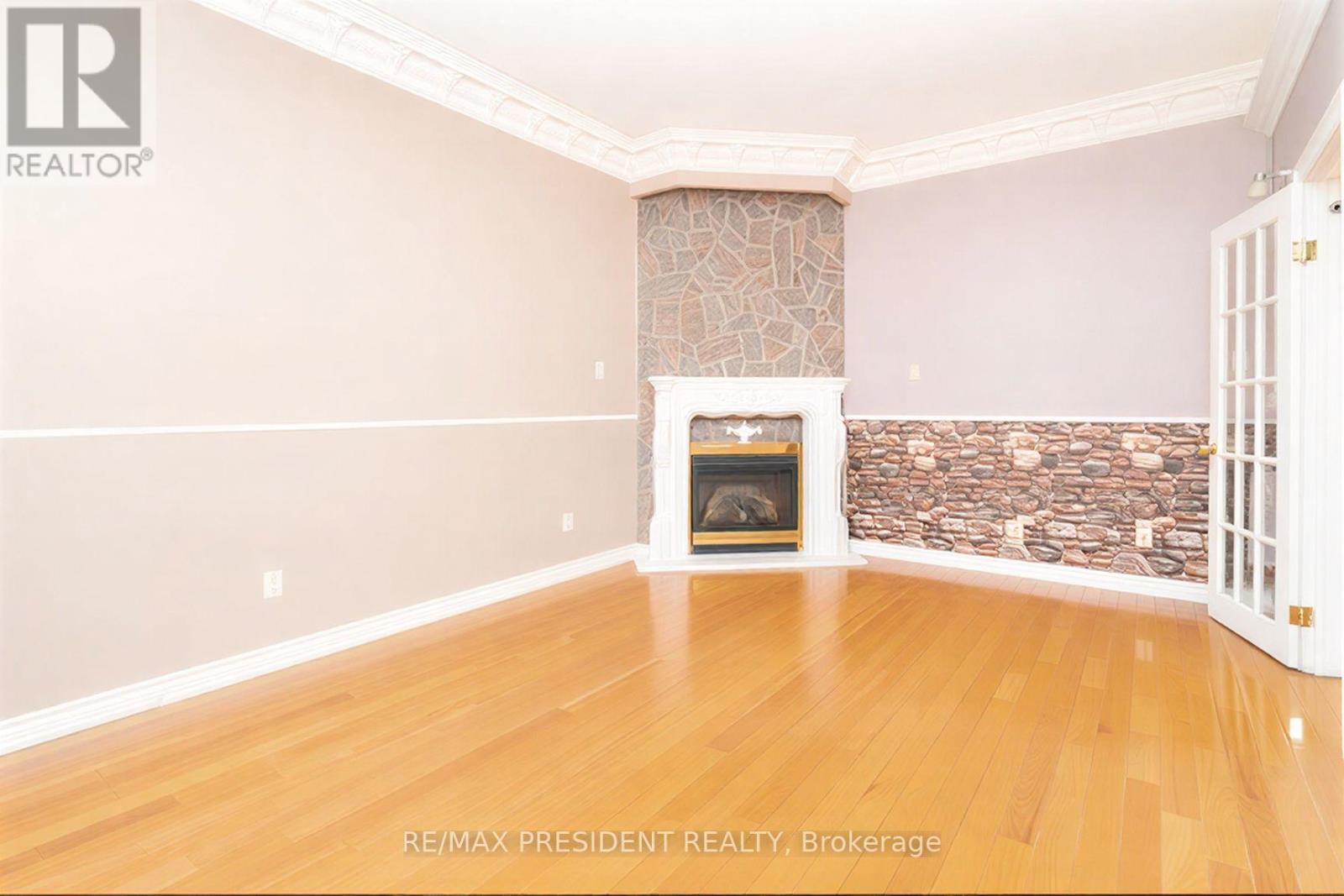 3211 Bloomfield Drive, Mississauga, Ontario  L5N 6V2 - Photo 13 - W12732102