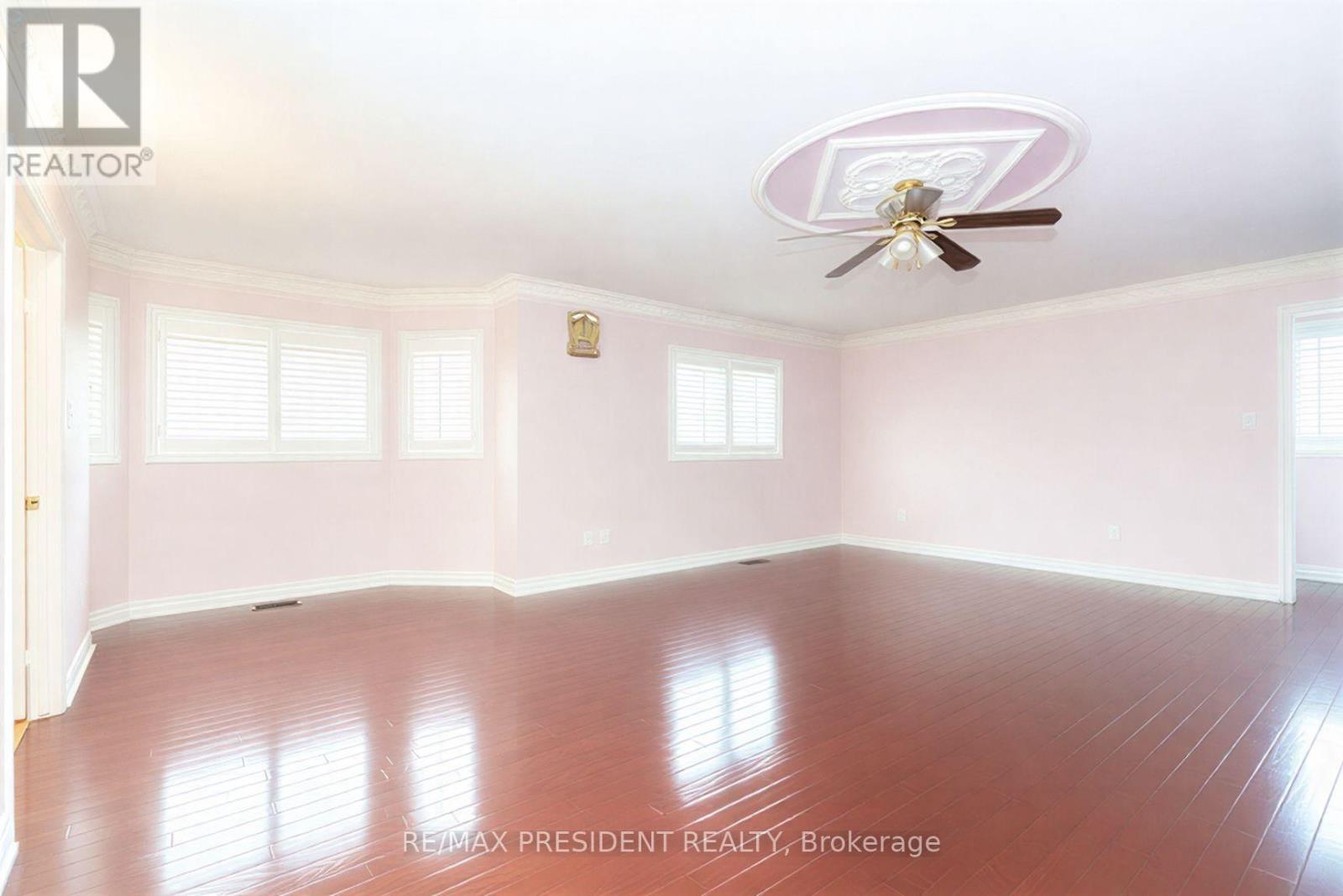 3211 Bloomfield Drive, Mississauga, Ontario  L5N 6V2 - Photo 12 - W12732102