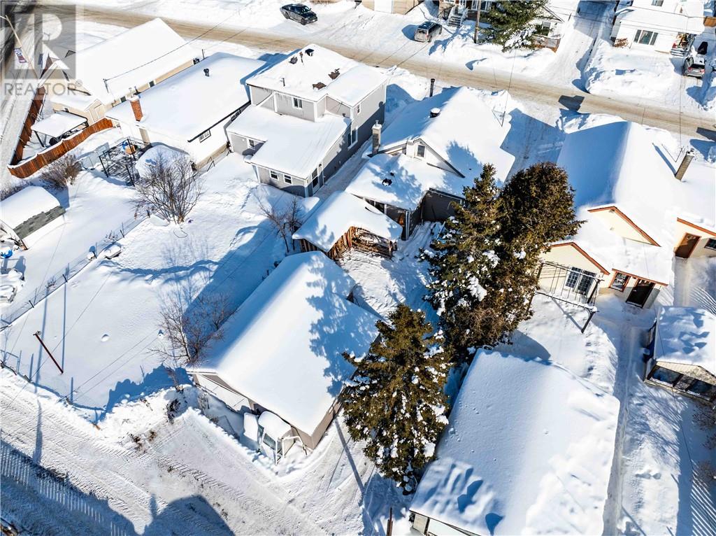 29 Kelly Street, Capreol, Ontario  P0M 1H0 - Photo 4 - 2126164