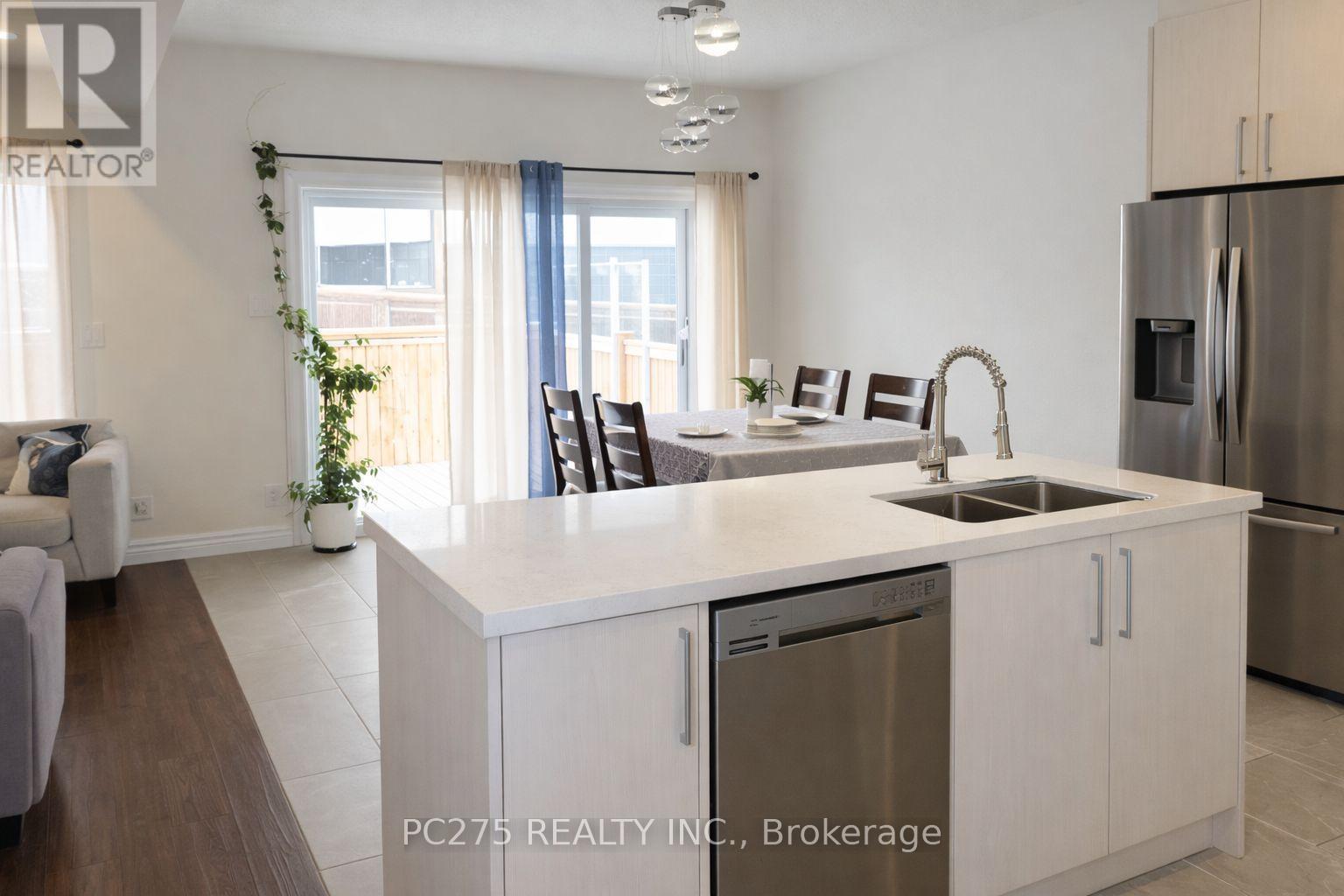 Upper - 2949 Biddulph Street, London South, Ontario  N6L 0A8 - Photo 11 - X12734408