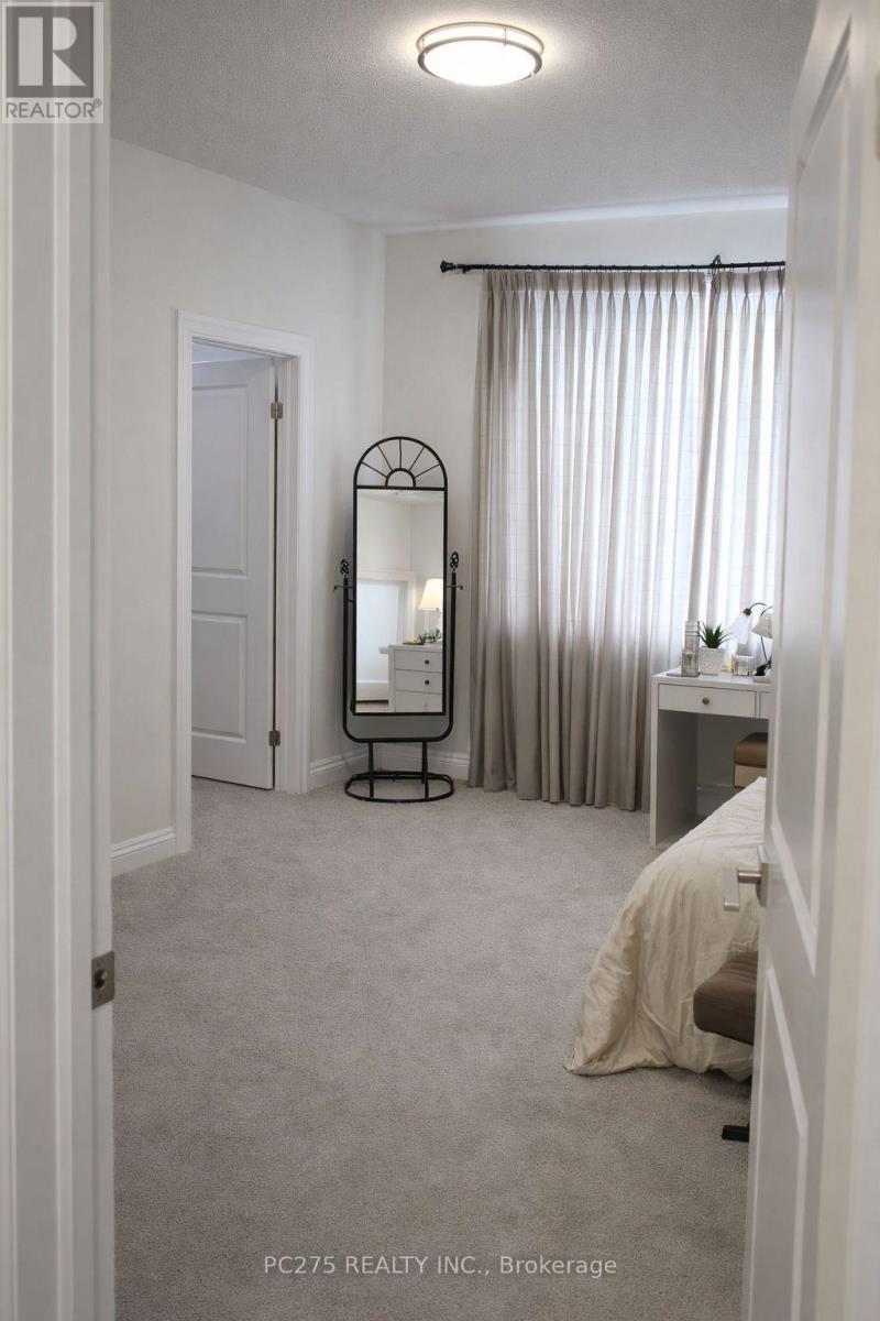 Upper - 2949 Biddulph Street, London South, Ontario  N6L 0A8 - Photo 20 - X12734408