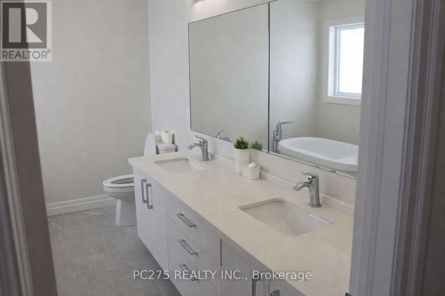 Upper - 2949 Biddulph Street, London South, Ontario  N6L 0A8 - Photo 17 - X12734408